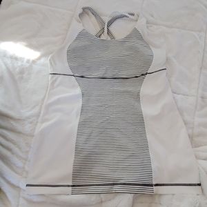 Lululemon top, size 8, cream/gray, Euc!